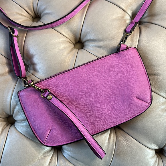 💗Joy Susan Vegan Leather Small Purse Shoulder/Wristlet Pinkish Purplish Color💗 - Picture 6 of 12